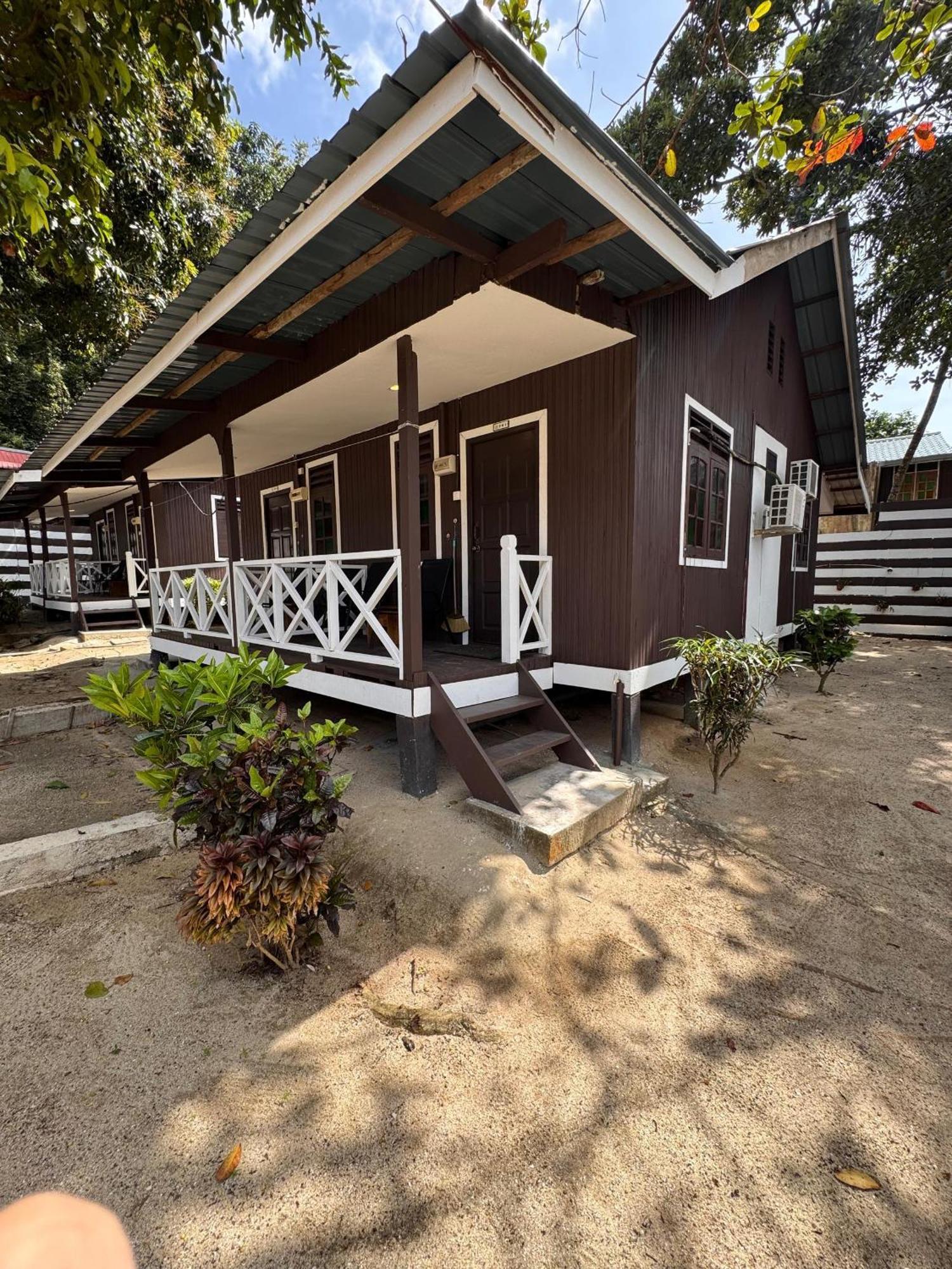 The Barat Perhentian Villa Kampong Pasir Hantu Екстериор снимка